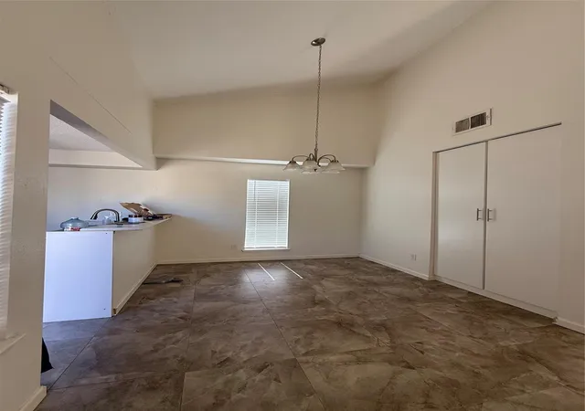 4th image of 12550 Newbrook Dr Dr, Houston, TX 77072 | MLS# 53975824