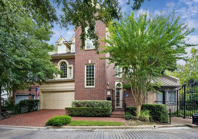 36th image of 1 Pine Briar Cir, Houston, TX 77056 | MLS# 28212529
