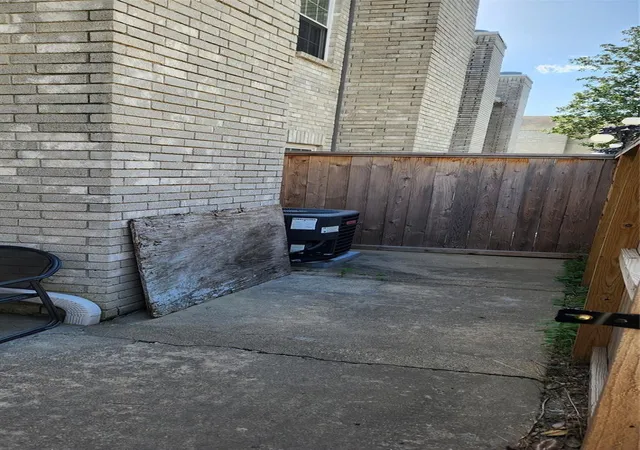 12th image of 4001 Tanglewilde St #1204, Houston, TX 77063 | MLS# 63136692