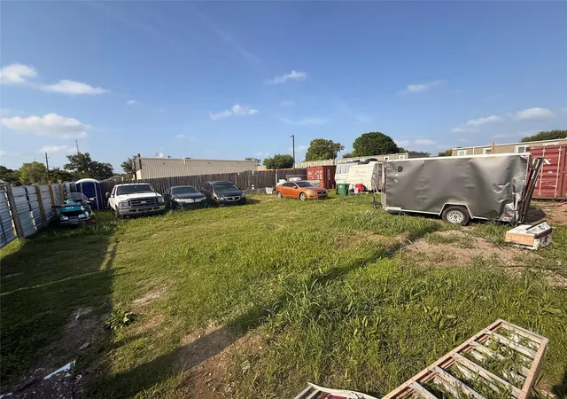Photo 3 of Land for sale at 9631 Scott St, Houston, TX 77051 | MLS# 43472721 | Listing updated on 2026-08-12