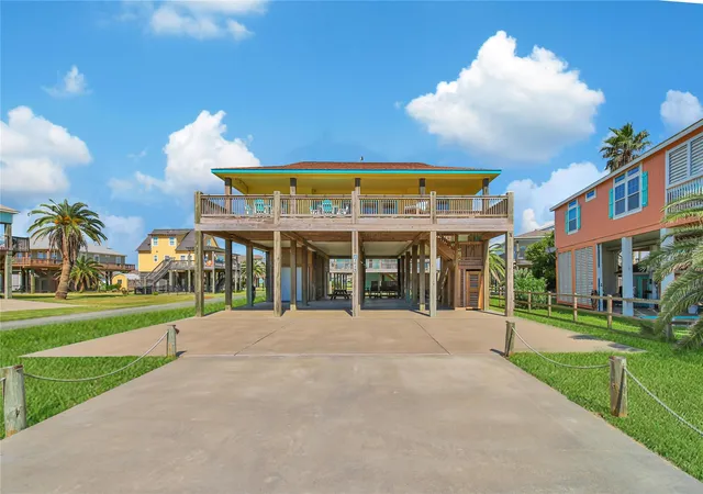 5th image of 2019 Vista Dr, Port Bolivar, TX 77650 | MLS# 67306801