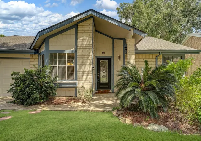 Photo 1 of Single family home for sale at 14218 Whitecross Dr, Houston, TX 77083 | MLS# 30696080 | Listing updated on 2026-08-01