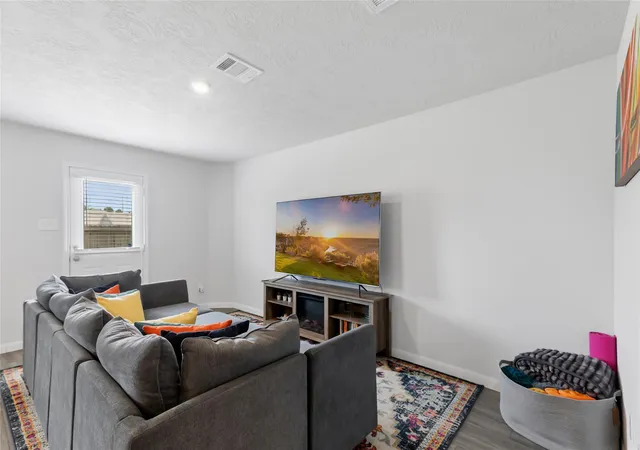 Photo 3 of Single family home for sale at 1325 Road 5102, Cleveland, TX 77327 | MLS# 18881814 | Listing updated on 2026-07-12