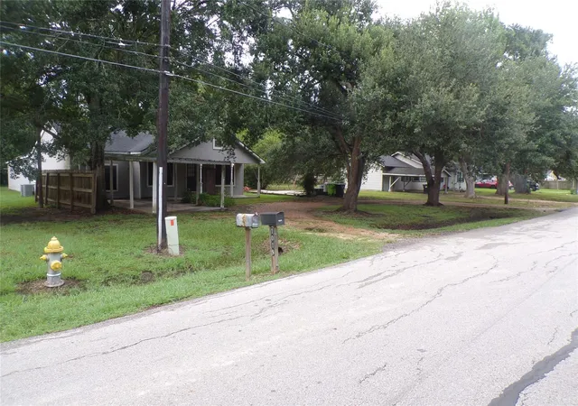2nd image of 1008 Brooks Ave, Rosenberg, TX 77471 | MLS# 73294367