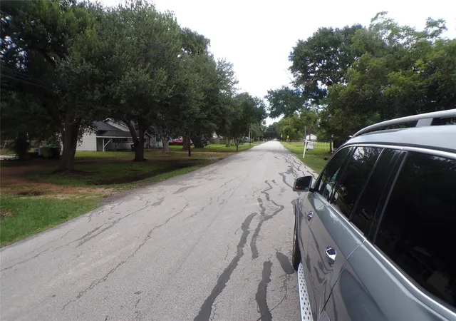 5th image of 1008 Brooks Ave, Rosenberg, TX 77471 | MLS# 73294367