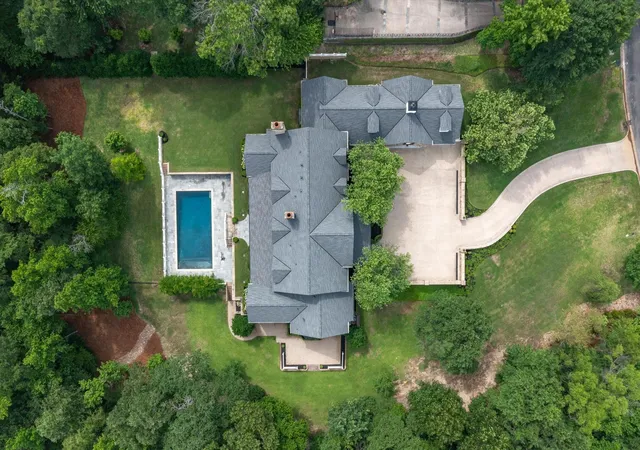 3rd image of 1920 Stonegate Blvd, Tyler, TX 75703 | MLS# 44011351