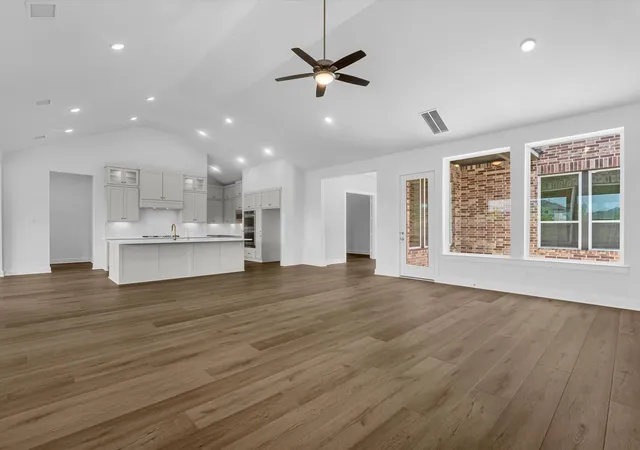 5th image of 5031 Burkland Woods Dr, Spring, TX 77386 | MLS# 76734552