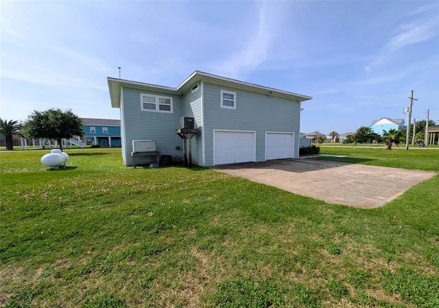 2nd image of 942 Surfview, Port Bolivar, TX 77650 | MLS# 20487527