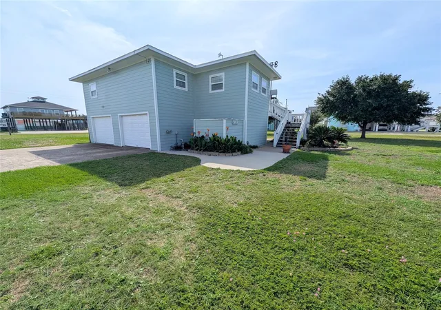 Photo 3 of Single family home for sale at 942 Surfview, Port Bolivar, TX 77650 | MLS# 20487527 | Listing updated on 2026-07-28