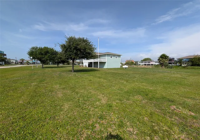 Photo 3 of Single family home for sale at 942 Surfview, Port Bolivar, TX 77650 | MLS# 20487527 | Listing updated on 2026-07-28