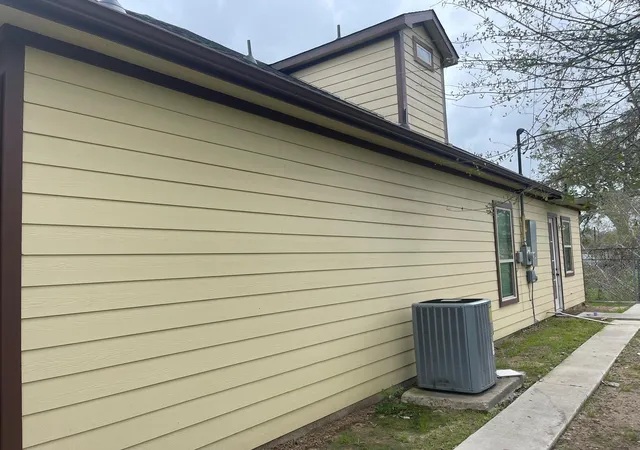 Photo 4 of Multi family home for sale at 5829 Hartwick Rd, Houston, TX 77016 | MLS# 6267519 | Listing updated on 2026-03-29