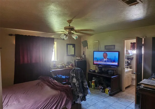 Photo 3 of Sale Pending at 750 Columbia Ln, Deer Park, TX 77536 | MLS# 34442047 | Listing updated on 2026-09-28
