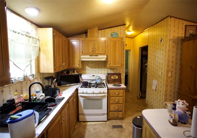 Photo 3 of Single family home for sale at 25346 Village Dr, New Caney, TX 77357 | MLS# 29008077 | Listing updated on 2026-08-29