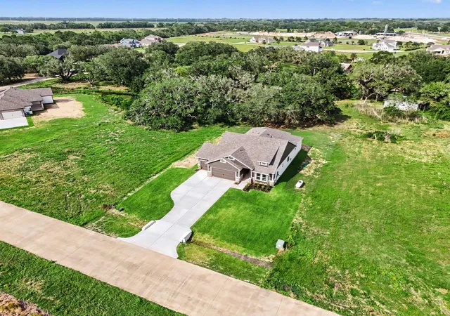 37th image of 16 Cattle Dr, Bay City, TX 77414 | MLS# 61567689