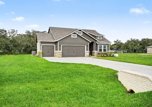 image of 16 Cattle Dr, Bay City, TX 77414 | MLS# 61567689