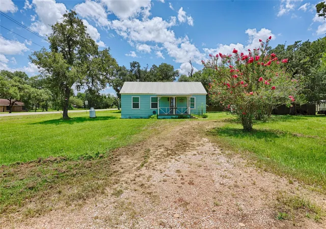 1st image of 5810 Avenue E, Sheridan, TX 77475 | MLS# 49707032