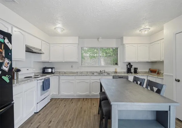 Photo 1 of Single family home for sale at 16131 Highlander Dr, Houston, TX 77082 | MLS# 35045136 | Listing updated on 2026-09-08