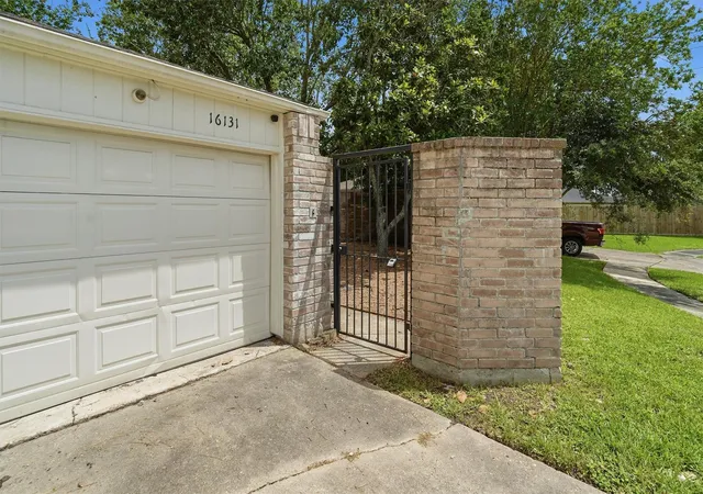 Photo 3 of Single family home for sale at 16131 Highlander Dr, Houston, TX 77082 | MLS# 35045136 | Listing updated on 2026-09-08