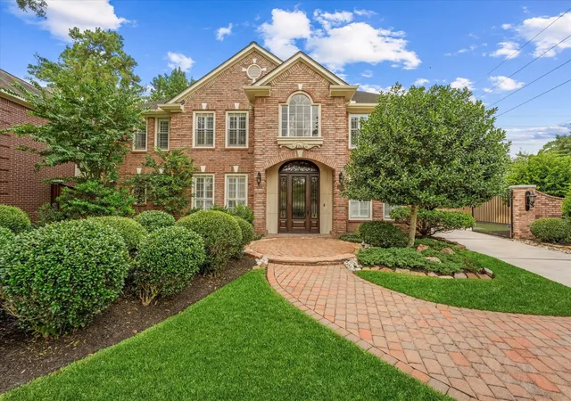 Photo 1 of Single family home for sale at 19309 Dianeshire Dr, Spring, TX 77388 | MLS# 46361194 | Listing updated on 2026-06-24