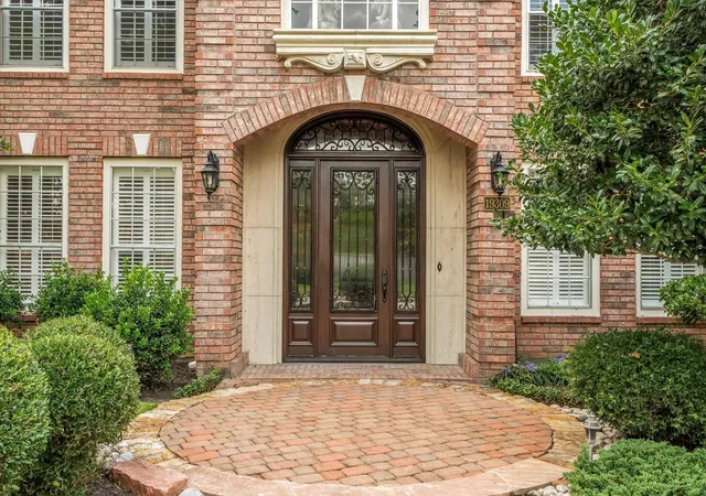 Photo 2 of Single family home for sale at 19309 Dianeshire Dr, Spring, TX 77388 | MLS# 46361194 | Listing updated on 2026-06-24