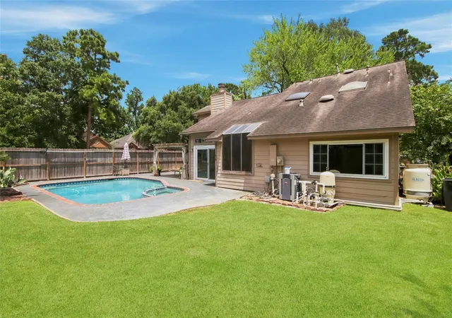 Photo 3 of Single family home for sale at 5447 Hvn Oaks Dr, Kingwood, TX 77339 | MLS# 51483081 | Listing updated on 2026-09-16