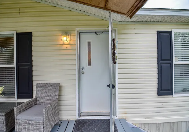 Photo 4 of Single family home for sale at 14186 Shadow Bay Dr, Willis, TX 77318 | MLS# 56547083 | Listing updated on 2026-08-31
