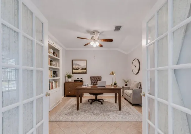 5th image of 2311 Piney Woods Dr, Pearland, TX 77581 | MLS# 54956900
