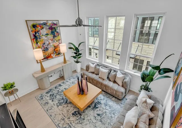 Photo 3 of Townhouse for sale at 3 N St Charles St F St, Houston, TX 77003 | MLS# 68602708 | Listing updated on 2026-09-11