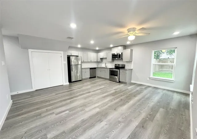 Photo 3 of Multi family home for sale at 8215 Crestview Dr, Houston, TX 77028 | MLS# 34471814 | Listing updated on 2026-08-27