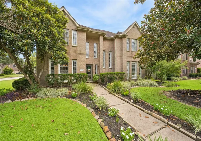 1st image of 1402 N Pine Orchard Dr, Pearland, TX 77581 | MLS# 35978049