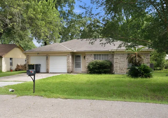 Homes for sale in Conroe, TX | 107 Montrose Cir, Conroe, TX 77301 | MLS# 58964219