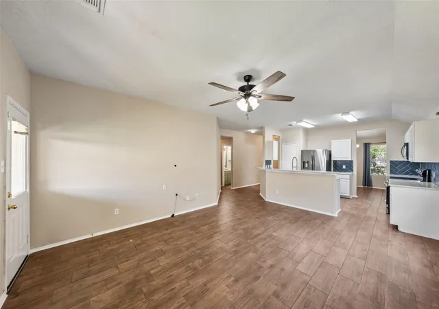 Photo 4 of Single family home for sale at 11626 Sardis Lake Dr, Tomball, TX 77375 | MLS# 94621917 | Listing updated on 2026-09-18