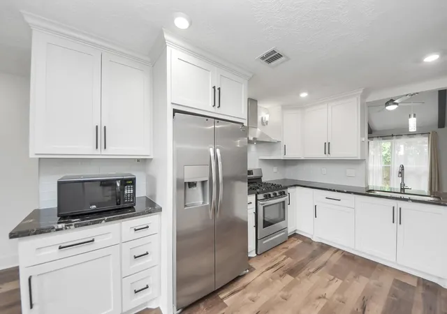 Photo 4 of Single family home for sale at 9731 Clanton St, Houston, TX 77080 | MLS# 30386023 | Listing updated on 2026-07-12
