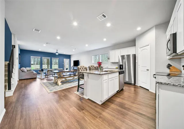 4th image of 2818 Roman Forest Blvd, New Caney, TX 77357 | MLS# 36589068