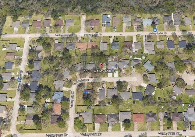 2nd image of 9931 Valley Mill Ct, Houston, TX 77078 | MLS# 54878502