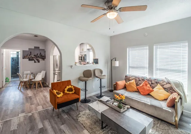 Photo 4 of Multi family home for sale at 2613 & 2615 Isabella St, Houston, TX 77004 | MLS# 84498366 | Listing updated on 2026-06-21