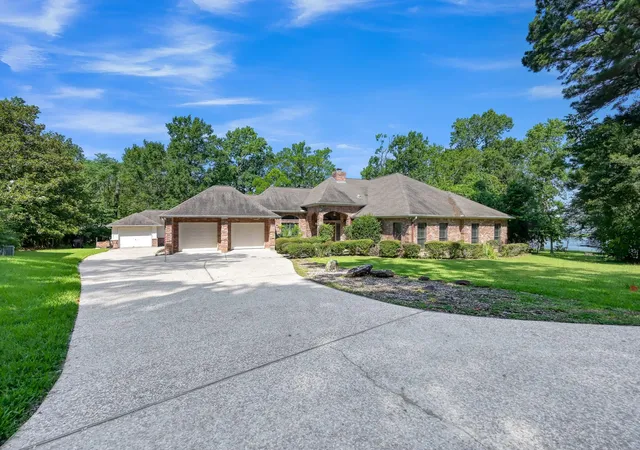 1st image of 13777 Parkway Manor Dr, Willis, TX 77318 | MLS# 32586197