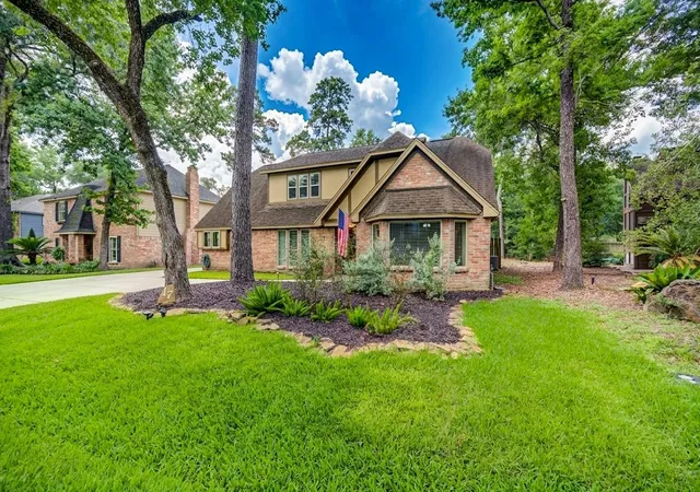 Homes for sale in The Woodlands, TX | 17 Marsh Millet Ct, The Woodlands, TX 77380 | MLS# 50927968
