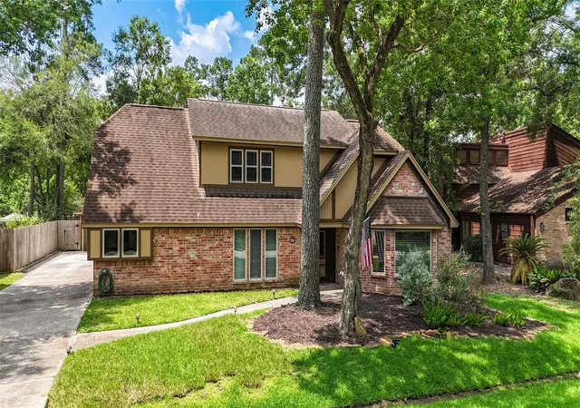 Homes for sale in The Woodlands, TX | 17 Marsh Millet Ct, The Woodlands, TX 77380 | MLS# 50927968
