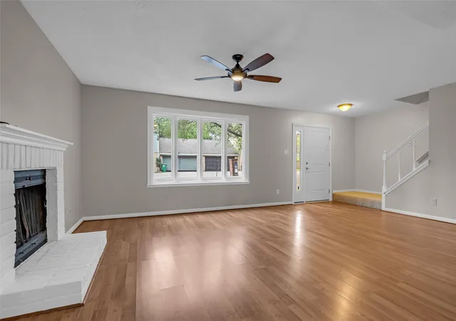 Photo 3 of Townhouse for sale at 9207 Barr Cir, Houston, TX 77080 | MLS# 41646163 | Listing updated on 2026-07-23