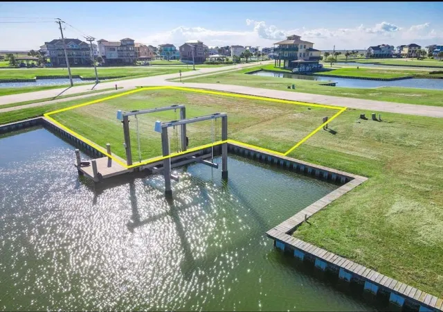 Photo 1 of Sale Pending at 1 Marathon, Hitchcock, TX 77563 | MLS# 49107806 | Listing updated on 2026-09-09