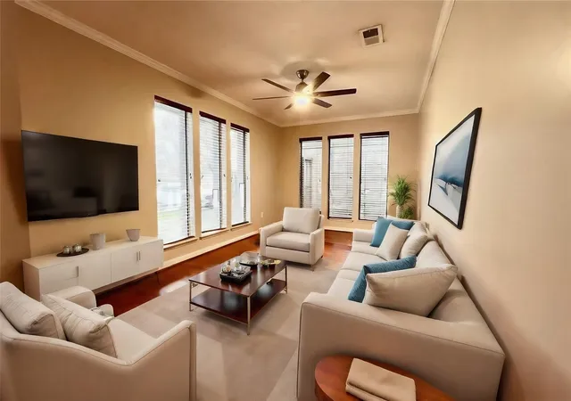 4th image of 11954 Brook Meadows Ln, Meadows Place, TX 77477 | MLS# 92158761