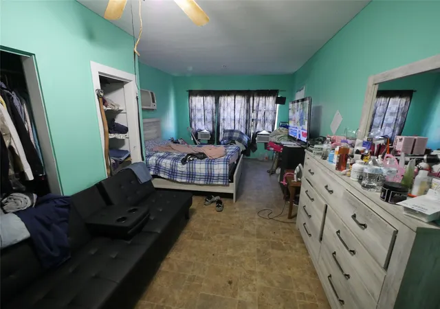 6th image of 1609 Hussion St, Houston, TX 77003 | MLS# 51440875