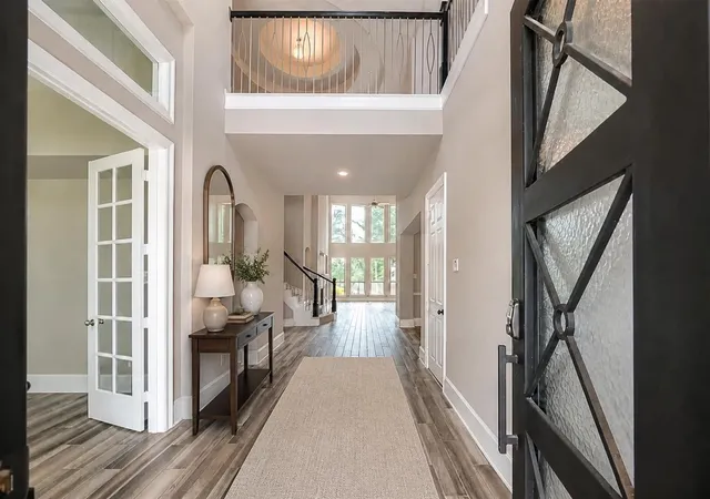 Photo 3 of Single family home for sale at 115 N Winter Sunrise Cir, Tomball, TX 77375 | MLS# 8995942 | Listing updated on 2026-10-07