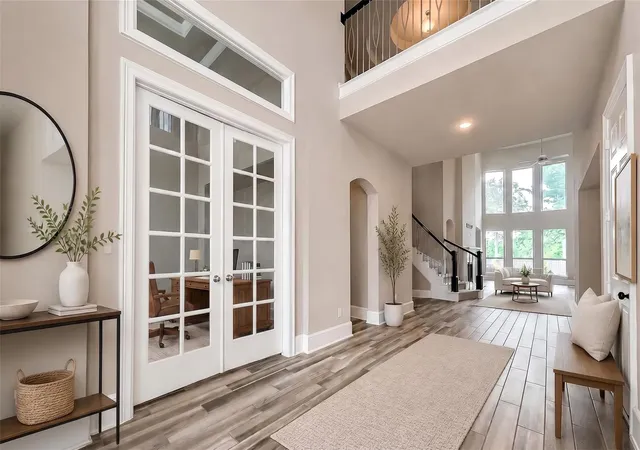 Photo 3 of Single family home for sale at 115 N Winter Sunrise Cir, Tomball, TX 77375 | MLS# 8995942 | Listing updated on 2026-10-07