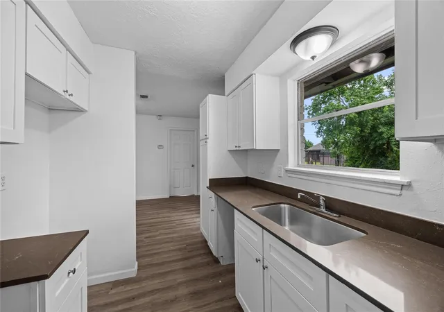 2nd image of 3110 Brisbane St, Houston, TX 77051 | MLS# 6693508