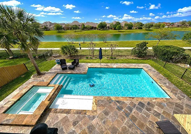 1st image of 2822 Pergola, League City, TX 77573 | MLS# 32281469