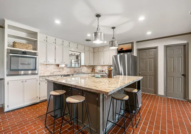 Photo 4 of Single family home for sale at 2355 Jackson League Cir, Brenham, TX 77833 | MLS# 62286314 | Listing updated on 2026-09-01