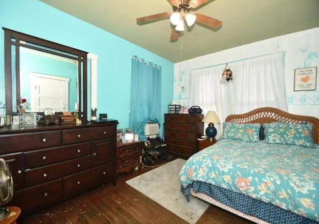 4th image of 3908 Bering St, Houston, TX 77003 | MLS# 45543722