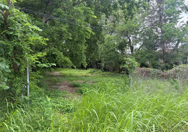 Photo 1 of Land for sale at 3710 Farmer St, Houston, TX 77020 | MLS# 14647960 | Listing updated on 2026-04-21